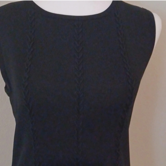 Size Medium Women's Preloved Clothing (26) - Picture 8 of 12